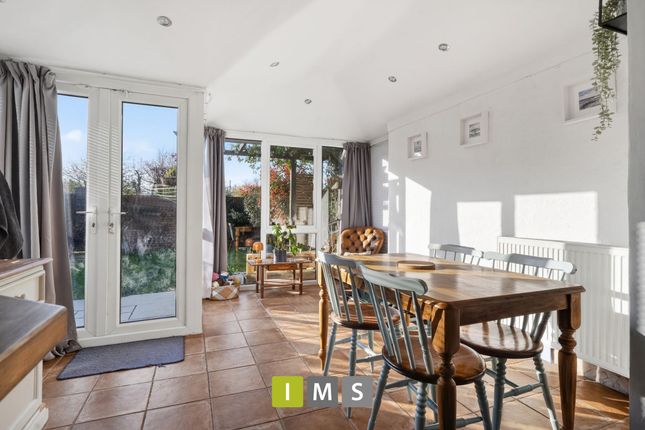 16 Murcott Road, Bicester photo 3