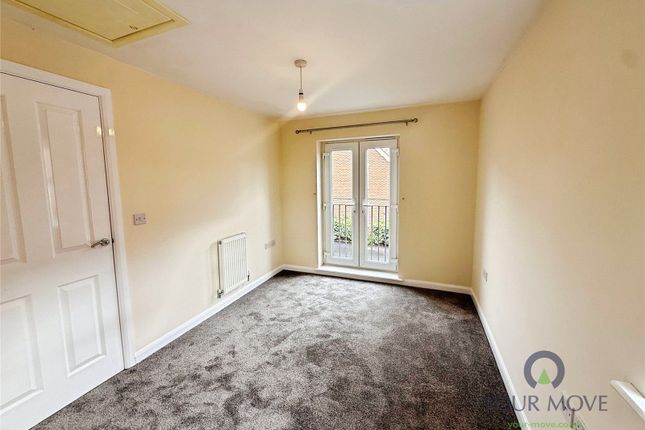 9, Easton Court, Swadlincote photo 3