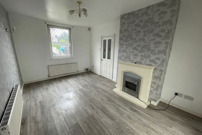 98, Doe Royd Crescent, Sheffield photo 4