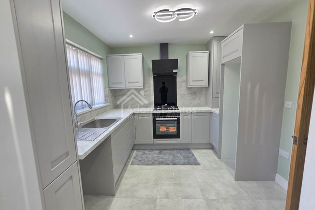 49, Ullswater Avenue, Dewsbury photo 2
