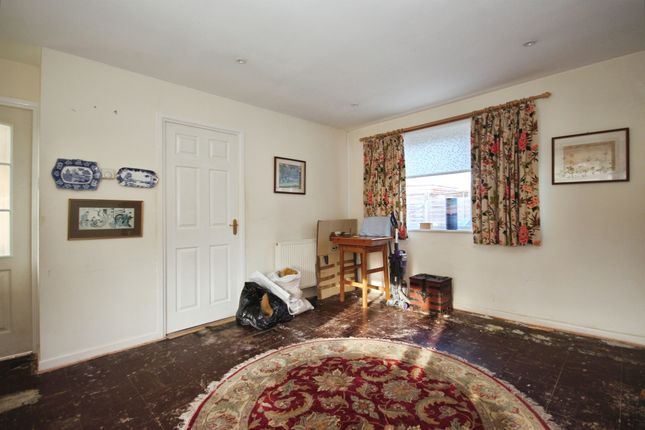 8, Newsholme Close, Warwick photo 4