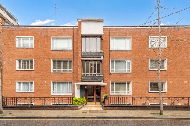 Flat for sale in Vincent Court, Seymour Place
