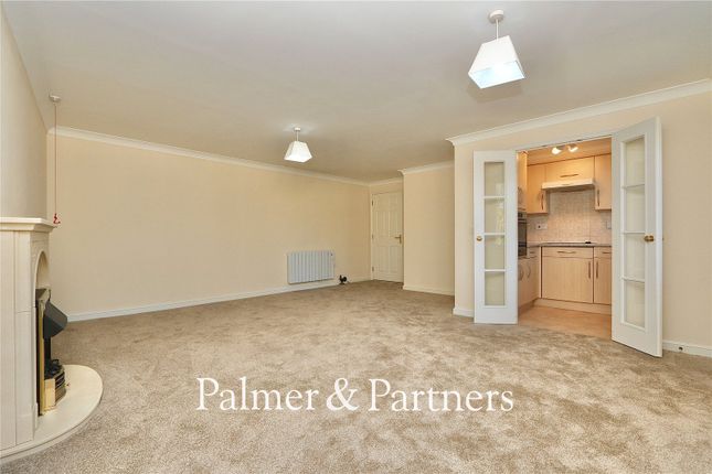 Flat 35 Holme Oaks Court, 50, Cliff Lane, Suffolk photo 4