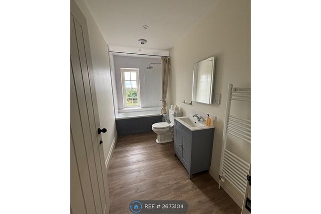 Top Lodge Family Bathroom