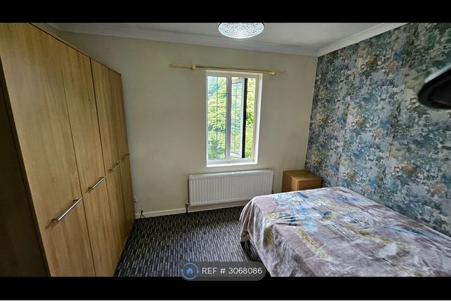 Chilcombe Way, Lower Earley, Reading photo 4