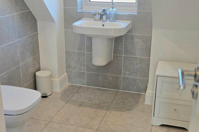 11, Bicester photo 2