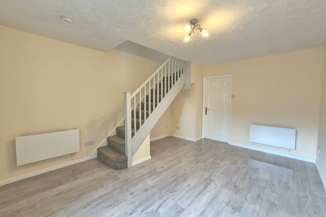 6 Holland Close, Coalville photo 4