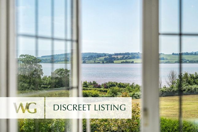 Discreet Listing