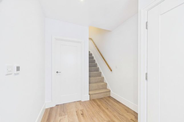 64, Maine Street, Reading photo 4