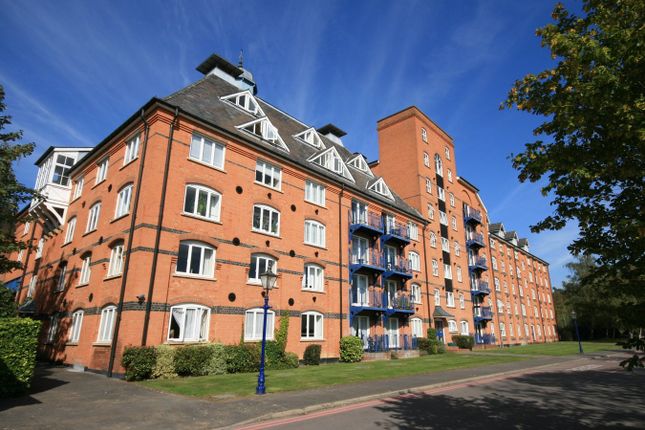 1-bed flat on Waterside Place, Sheering Lower Road, Sawbridgeworth, £184,950