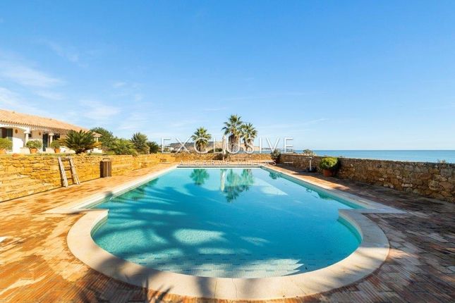 Villa for sale in Praia Da Luz, Lagos, Portugal