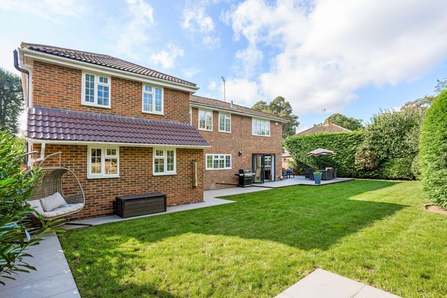 Detached house to rent in Dawnay Close, Ascot