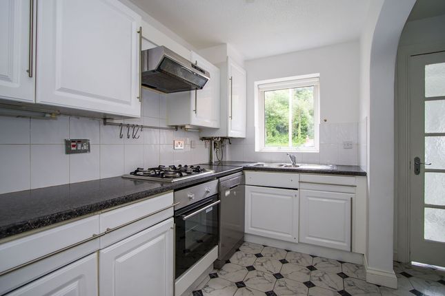 12, Plas St. Pol De Leon, Penarth photo 4