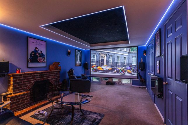 11, Wilson Grove, Uckfield photo 2