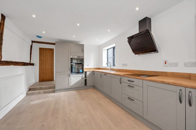 Flat Dragon House, 22a, St. Nicholas Street, Diss photo 4