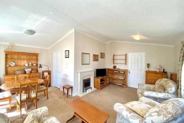 10 Wickham Court, Blackhouse Lane, Fareham photo 2
