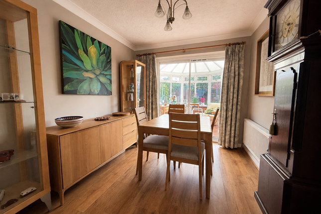 7, Walsh Avenue, Bracknell photo 4