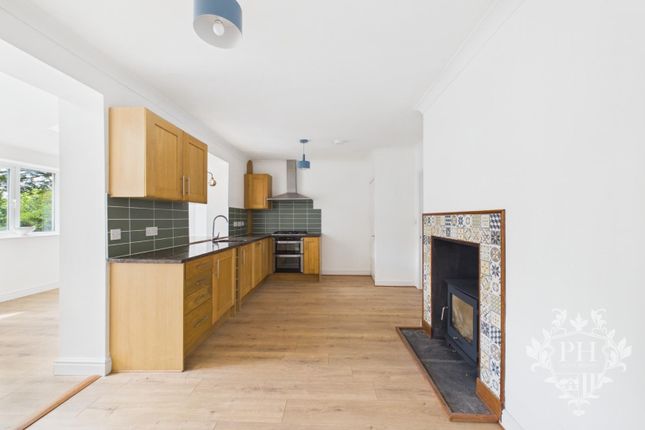 22, Woodrow Avenue, Saltburn-By-The-Sea photo 4