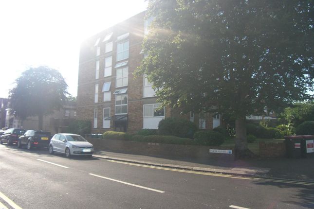 Thumbnail Flat to rent in The Beeches, Woodland Road, London