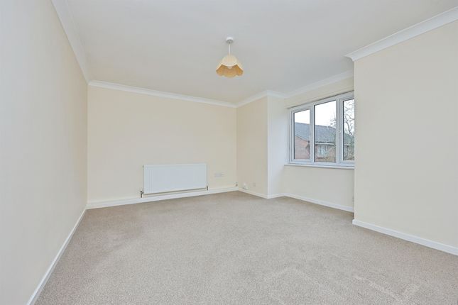 80, Baxter Court, Norwich photo 2