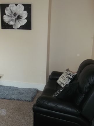 18, Ashville Grove, Leeds photo 4