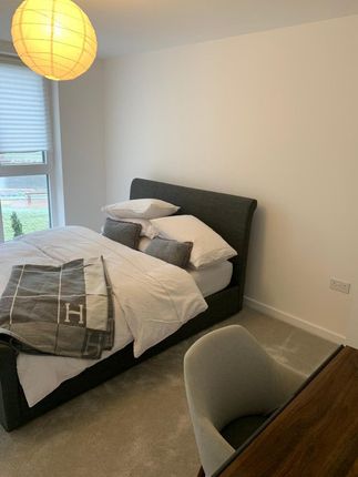 Flat to rent in Chieftain Road, Surrey, Surrey KT160Db