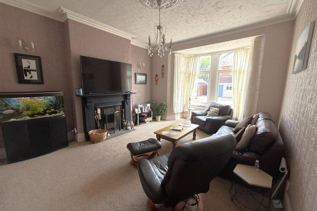 92, Rodwell Avenue, Weymouth photo 3