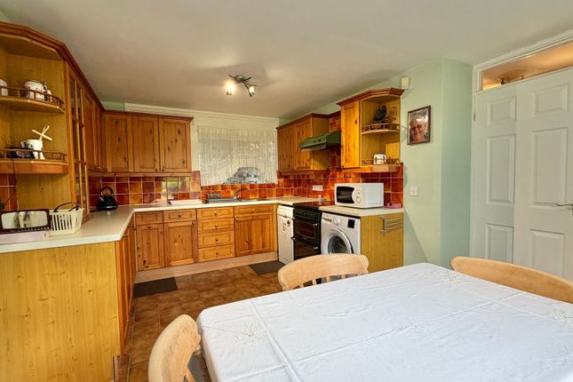 6 Kingwater Close, Brampton photo 3