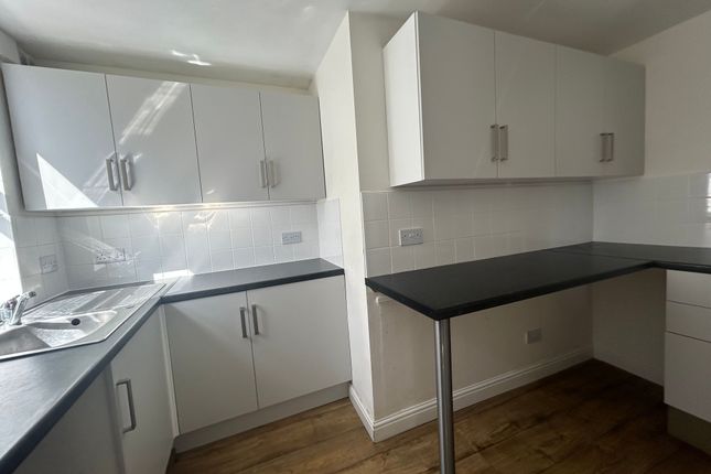 64a Newborough, Scarborough photo 4
