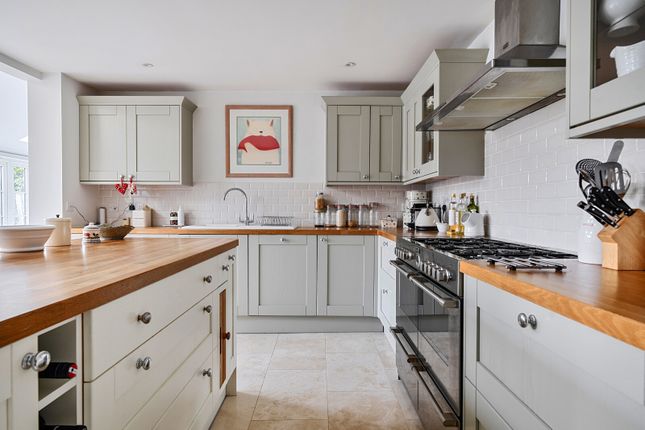 Silverleigh House,, Oakdene Road, Godalming photo 4