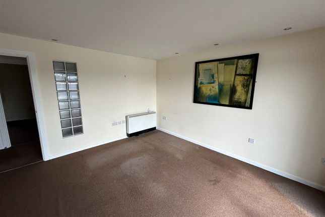 Flat 20, Cwrt Naomi, Pentre Doc Y Gogledd, Llanelli photo 5