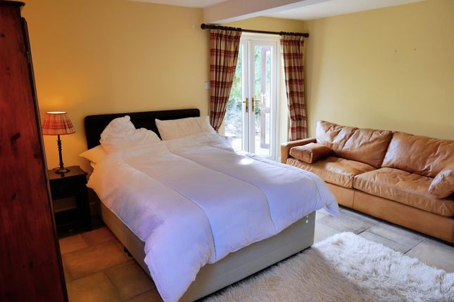 202, Oxford Road, Calne photo 4