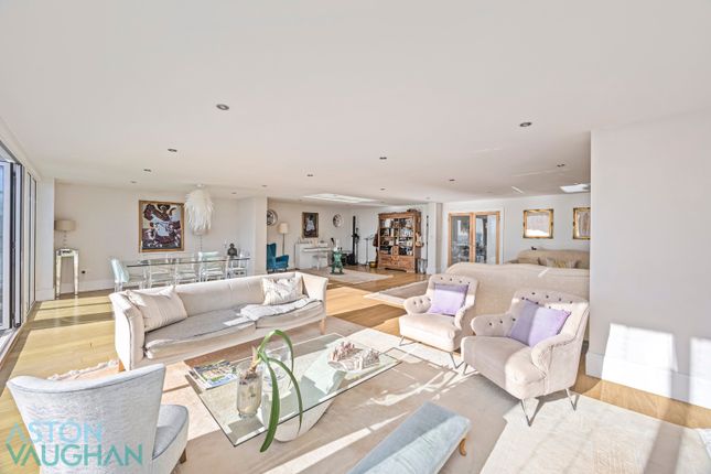6 The Cliff, Brighton, East Sussex photo 3
