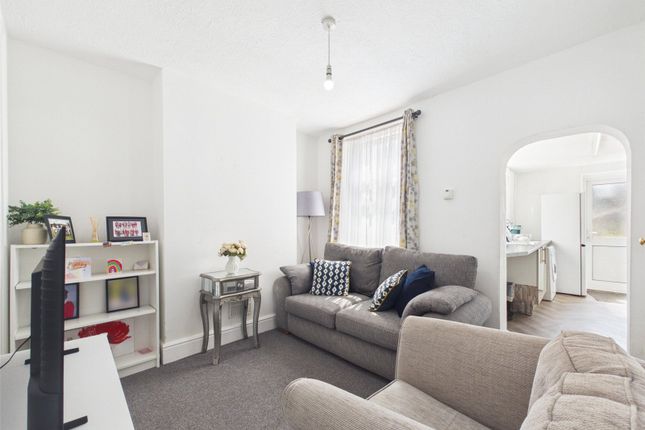 54, Alma Place, Gloucestershire photo 3