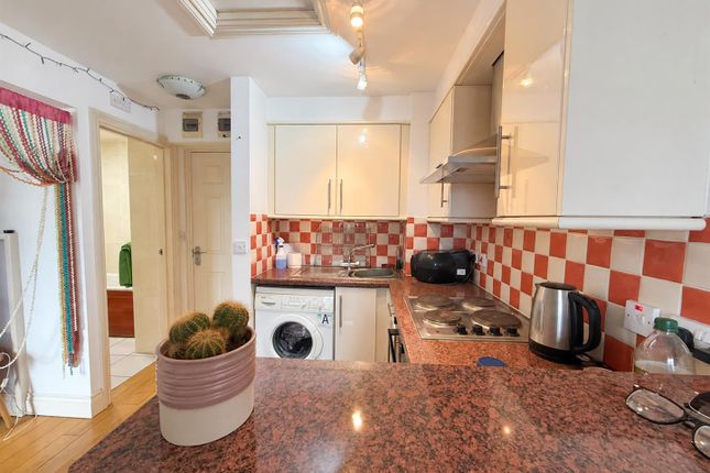 Flat 2, Crawgent House, Bartholomew Street West, Exeter photo 2