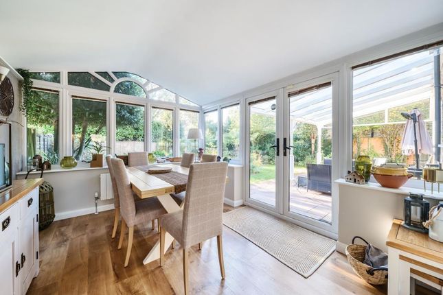 13 Foxhill Crescent, Camberley, Camberley photo 3