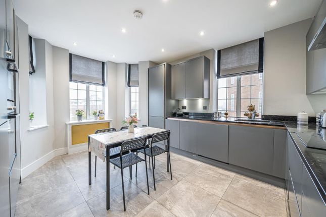 Flat 35 Eyre Court,, Eyre Court, Finchley Road, London photo 3