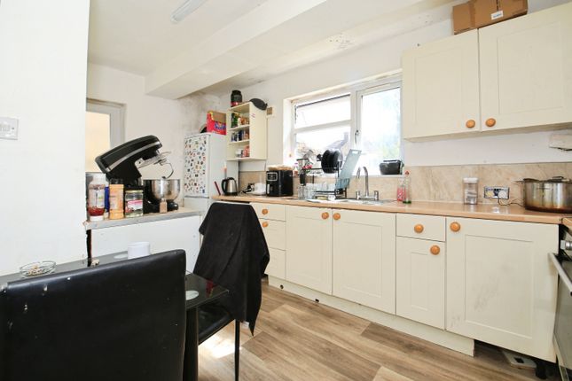 7, Eastgate, Peterborough photo 3