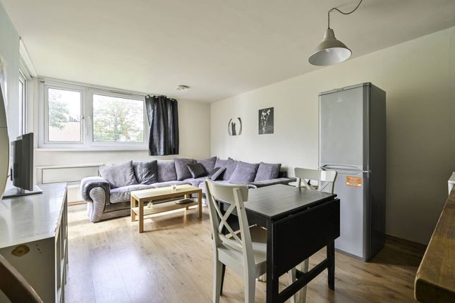 Flat for sale in Woodland Grove, Greenwich, London