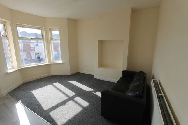 33A, Harlestone Road, Northampton photo 5