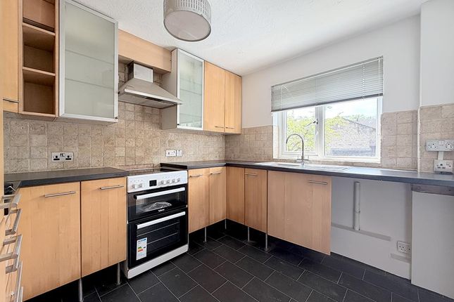 68, Oakdale Glen, Harrogate photo 3