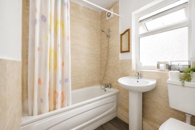 72A, Winsor Terrace, London photo 4