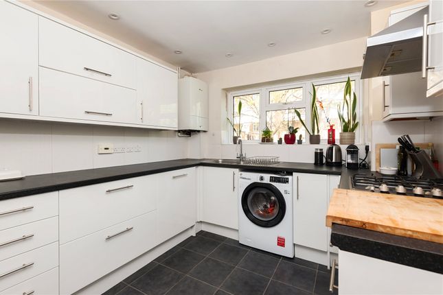 2 Leeson House,, Haggard Road, Twickenham photo 4