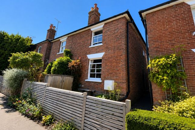 3-bed house on 62, Down Road, Guildford, £2,800/mo