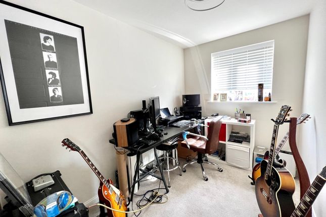2, Tanner Drive, Godmanchester photo 5
