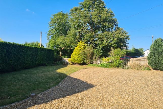 5, Sole Farm Road, Great Bookham photo 2