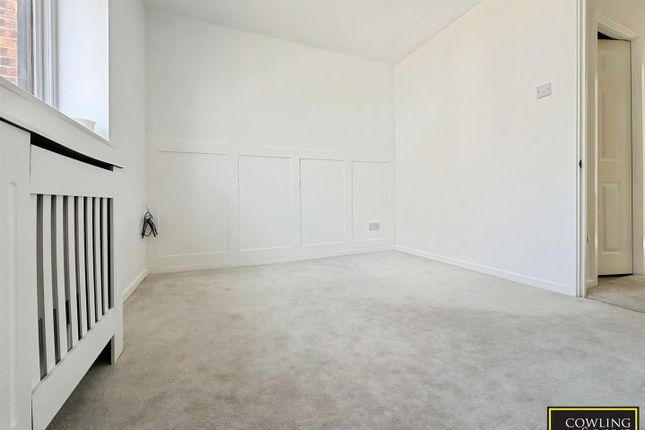 10, Robinia Close, Basildon photo 4