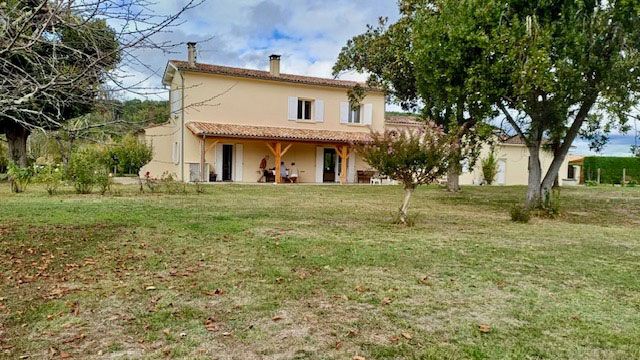 Property for sale in Pineuilh, Aquitaine, 33220, France