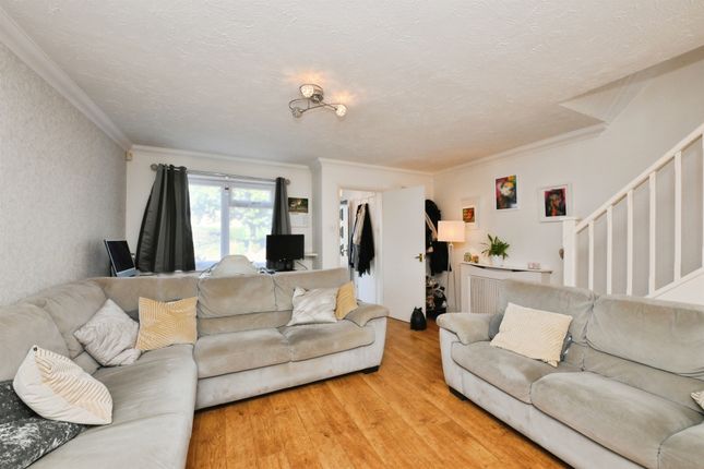 139, Challinor, HARLOW photo 2