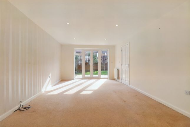 27, Knights Way, Cambs photo 5